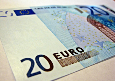 Что можно купить на 20 евро в Европе